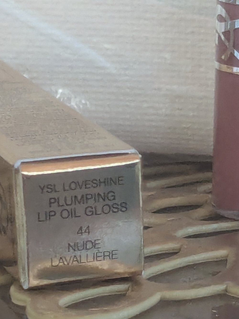 Yves Saint Laurent LoveShine Lip Oil Gloss - 44 Soft Mauve - Picture 2 of 2